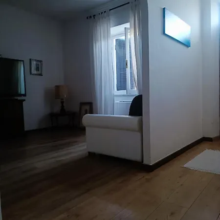 招待所 With Private Bathroom *